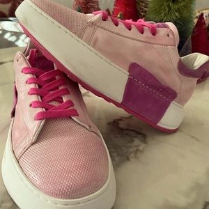 LIKE NEW AS98 PINK HANNIE SNEAKERS 39